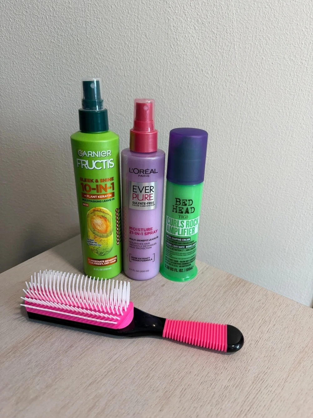 Bundle of curl/wavy hair products